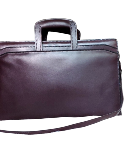 Leather computer bag with shoulder strap - Picture 10 of 16